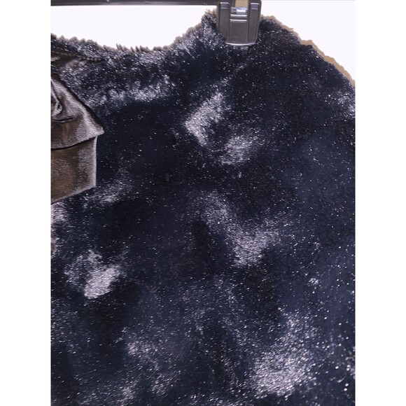 Copper Key  Girls Faux Fur Cape Shawl Wrap Cropped Size M Black - Picture 3 of 6